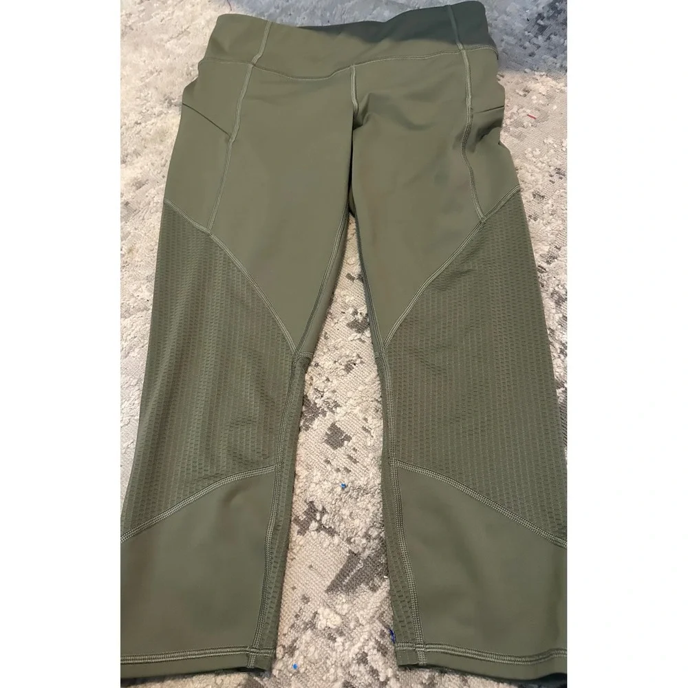 Athleta Mesh Contender Capri Leggings Olive Green Women's Size S Pockets Zippers